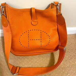 COPY no brand of the Hermes Evelyne “H” Messenger Shoulder/Crossbody Leather bag